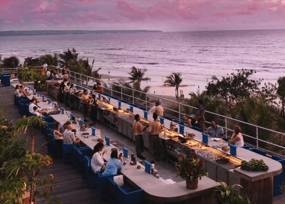 honeycombers bali: “33 best sunset bars in Bali – our top spots for a golden hour that really glows”